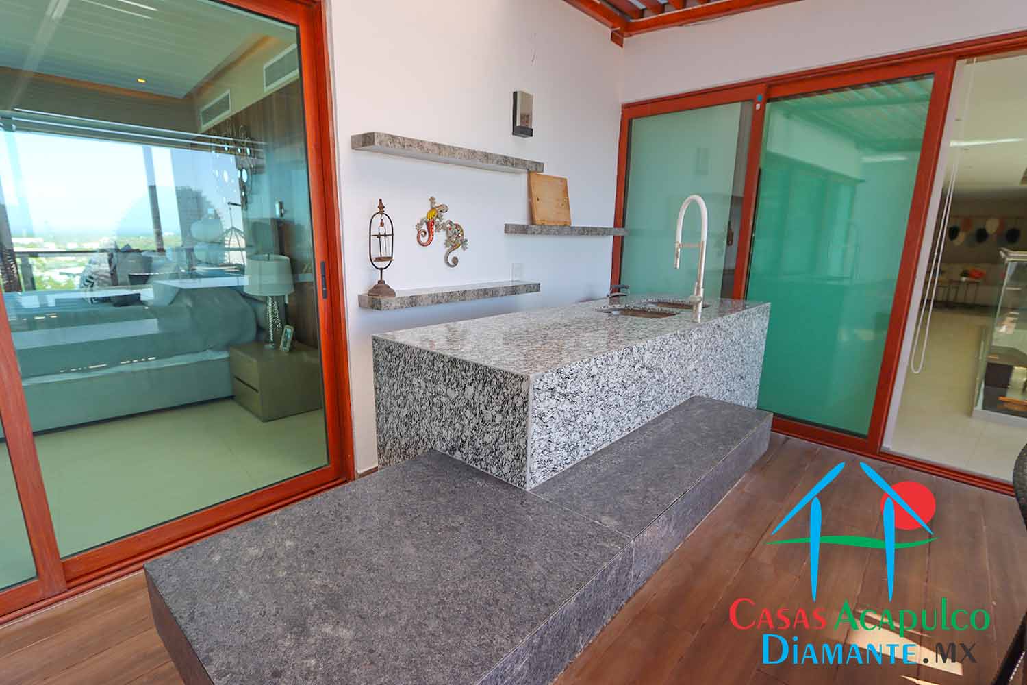 La Isla Fiji PH V - Roof garden 8